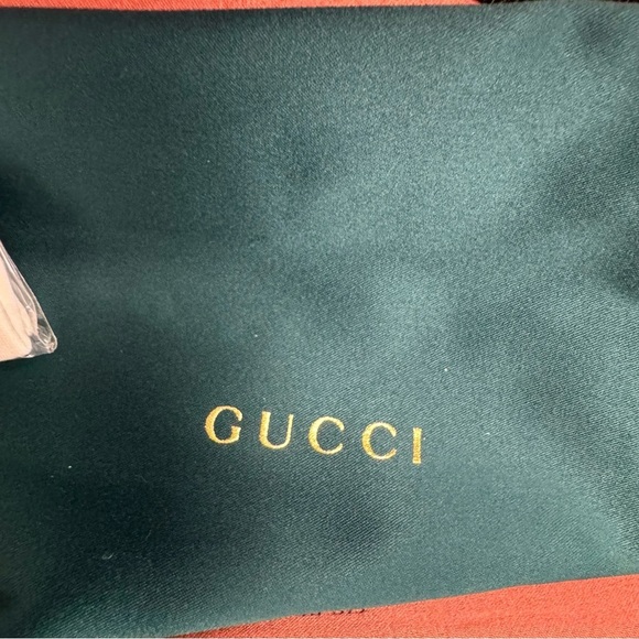 GUCCI Teal Velvet Glasses Case - Picture 3 of 6